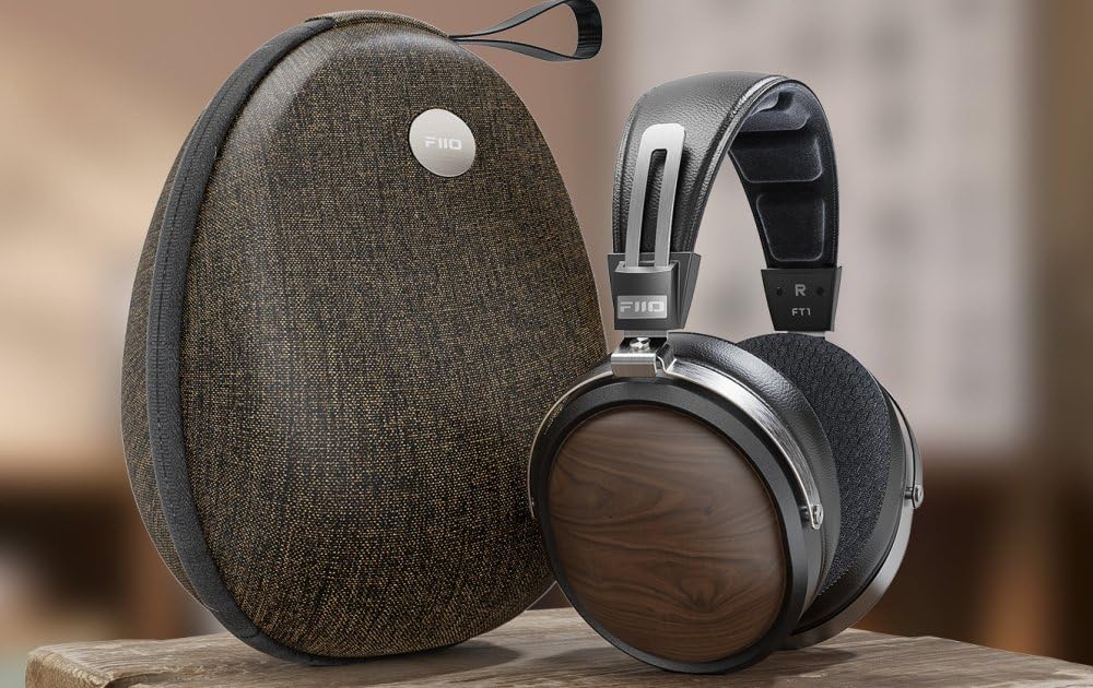FiiO FT1 — packaging and accessories