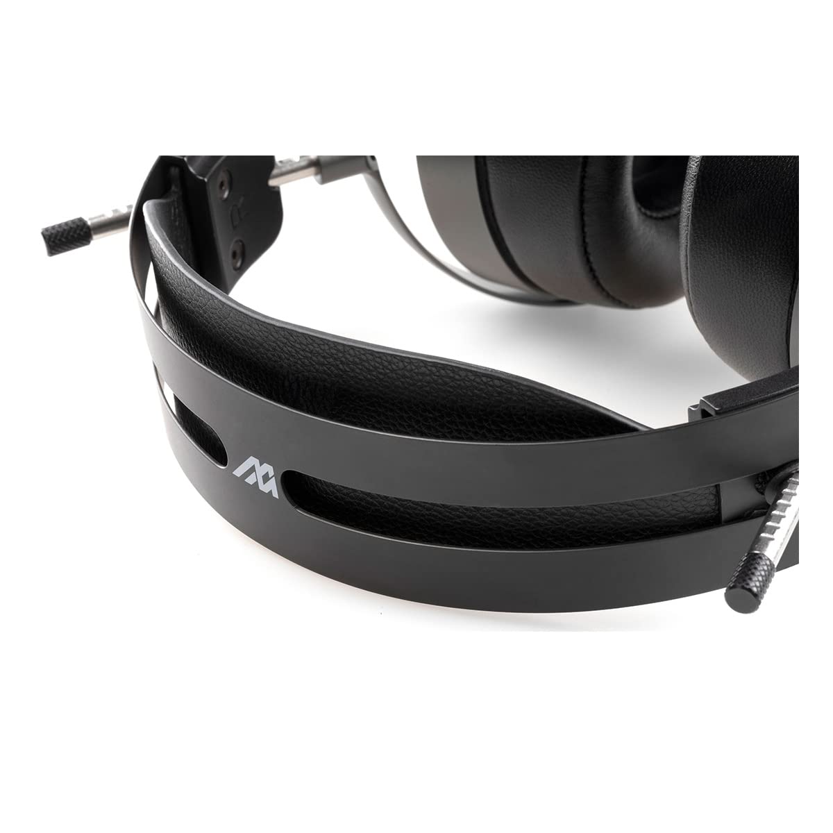 Audeze MM-500 — planar driver and grille detail