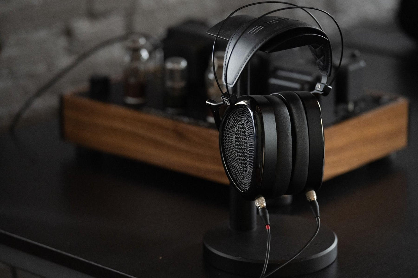 Dan Clark Audio NOIRE X — driver and open grille detail