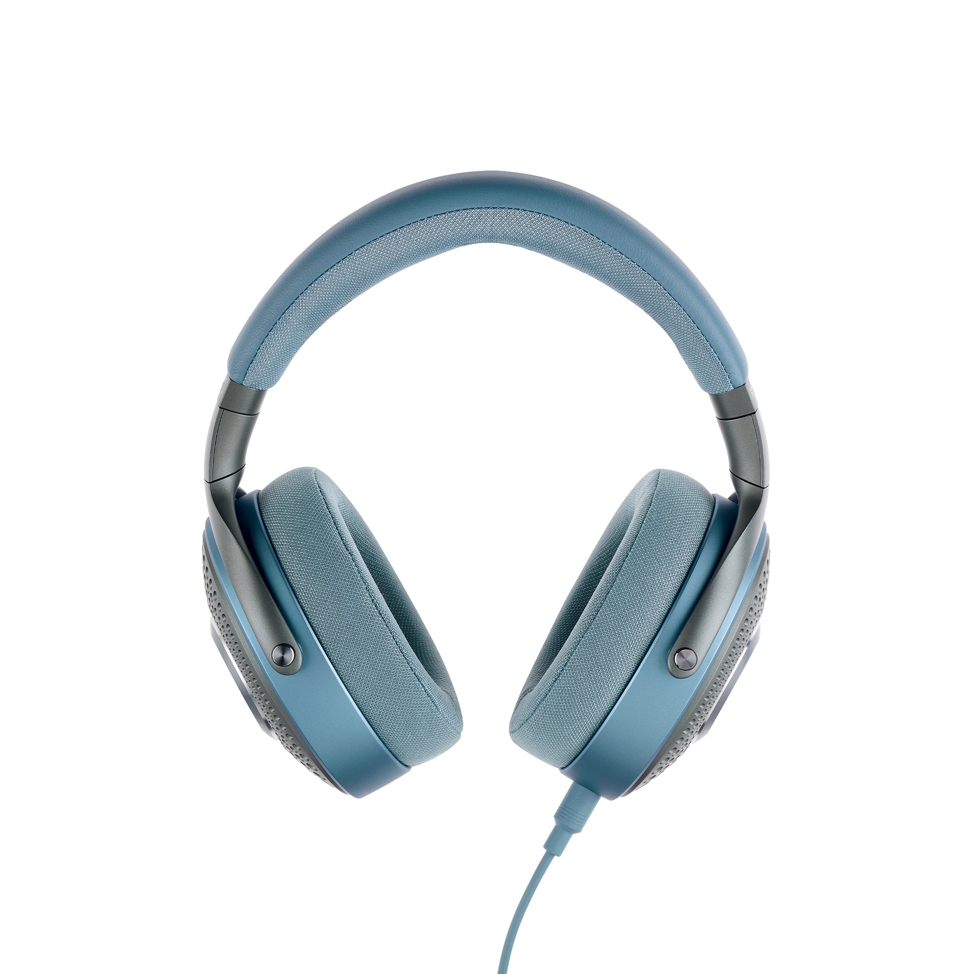 Focal Azurys — closed-back headphones